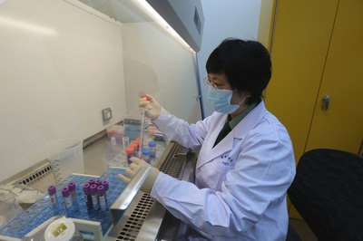新聞分析 | 新冠病毒疫苗研發面臨的技術與推廣挑戰
